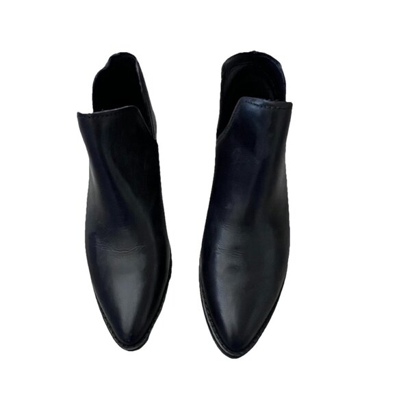 Steve Madden Size 8.5 Austin Black Leather Booties Cut Out Side Ankle Boots - Picture 2 of 9